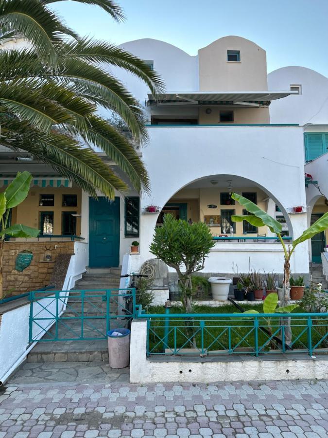Emerald Seaside Apartment In Pefkohori Pefkohóri Kültér fotó